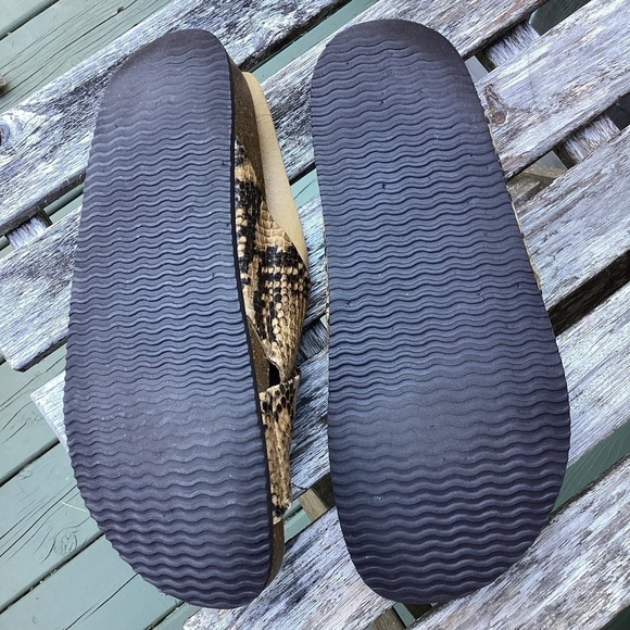 Zara  Snakeskin Sandals - Picture 4 of 4